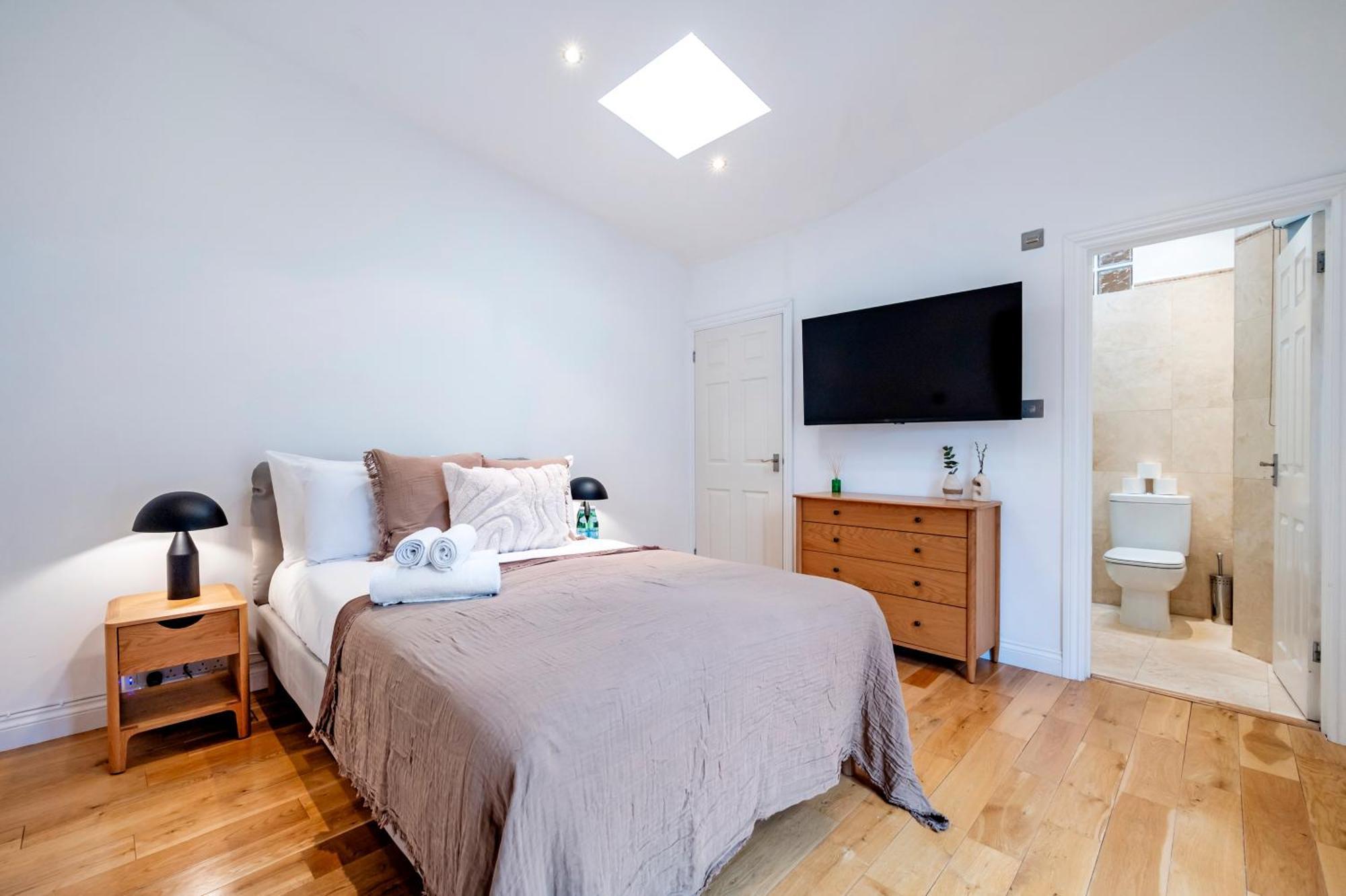 Appartamento 2 Bedr, 3 Beds, 2 Bath Covent Garden 3-min Subway *